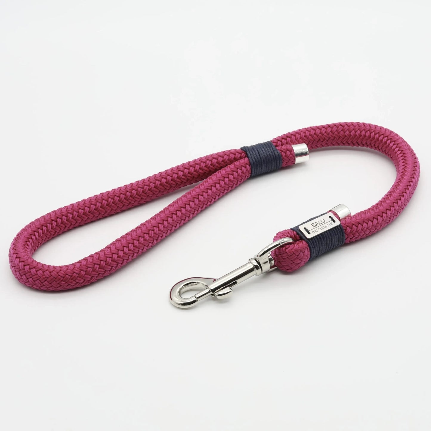 Kurzführleine aus Seil in pink mit silbernen Metallelementen 50cm Länge