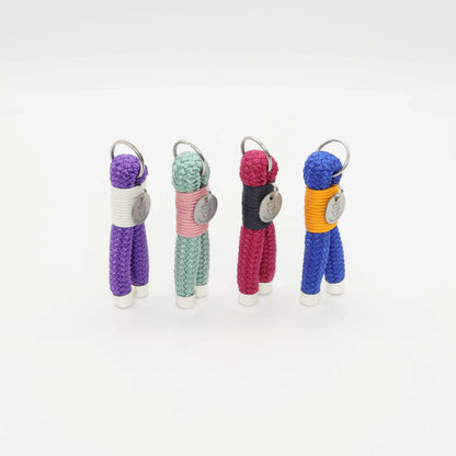 Schlüsselanhänger aus Seil handgefertigt in verschiedenen farbenfrohen Farben